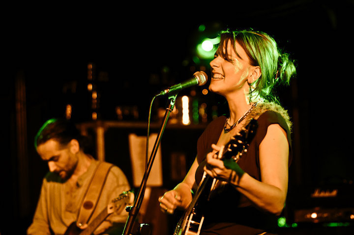 Nina Mae Harper cantautora valenciana