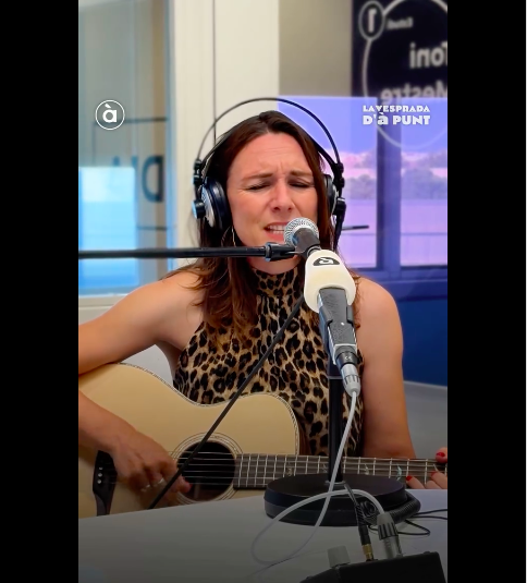 nina mae harper in the studio of Á Punt